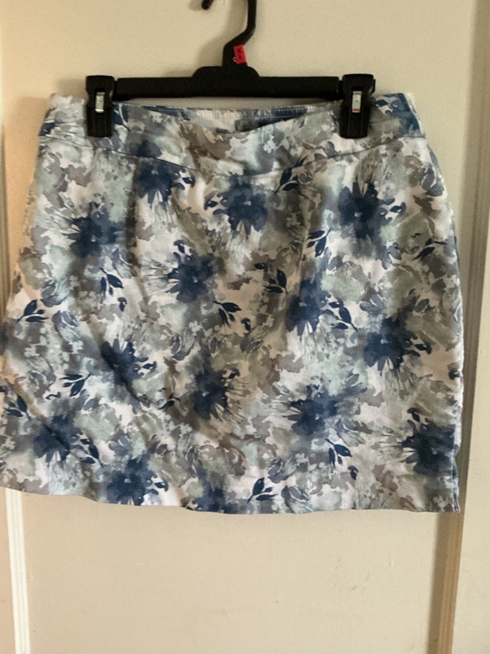 Size 8 skorts